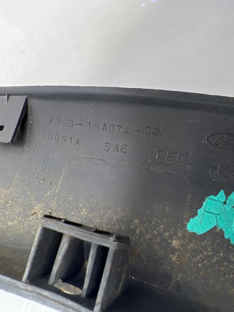 1998 Ford F-150 Wheel Opening Moulding