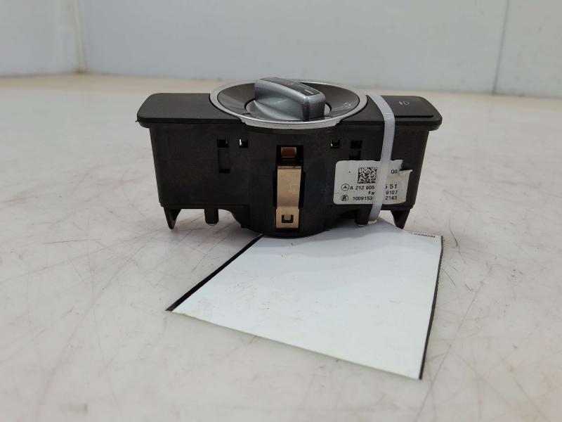 2014 - 2019 Mercedes-Benz CLA250 Headlight Switch Assembly OEM 21290505519107