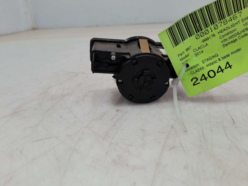 2014 - 2019 Mercedes-Benz CLA250 Headlight Switch Assembly OEM 21290505519107