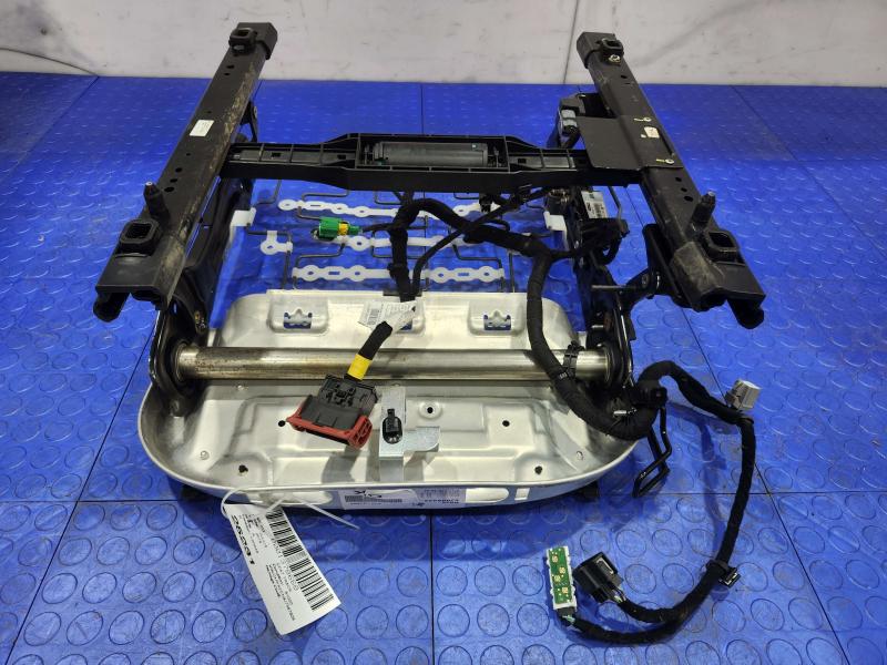 2018 Alfa Romeo Giulia Seat Track