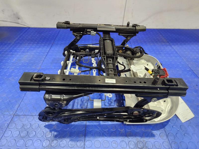 2018 Alfa Romeo Giulia Seat Track