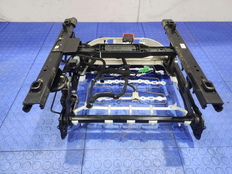 2018 Alfa Romeo Giulia Seat Track