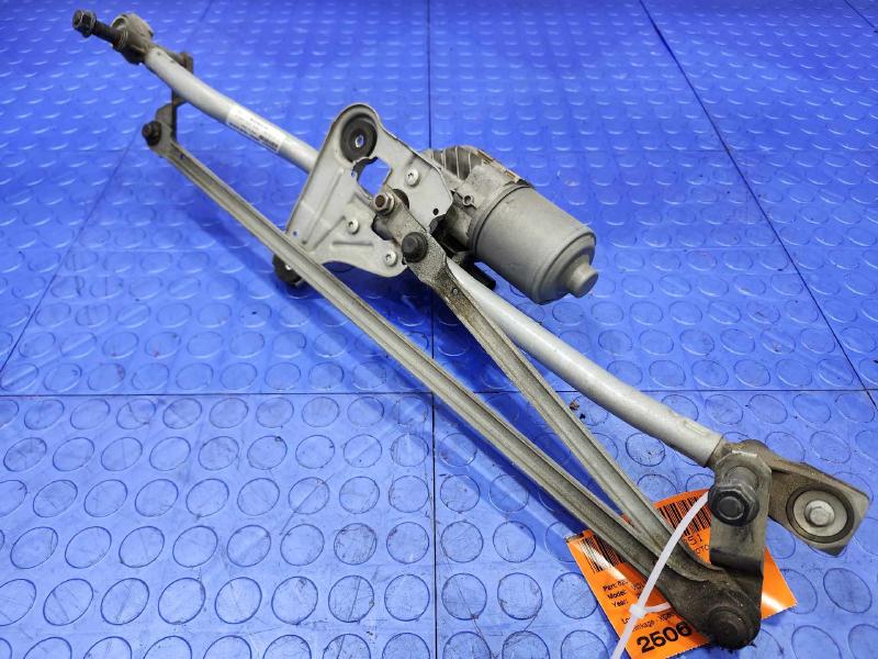 2012 Volvo XC60 Wiper Motor Front