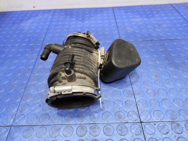 2016 Kia Sedona Air Intake Tube/Resonator