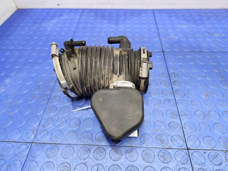 2016 Kia Sedona Air Intake Tube/Resonator