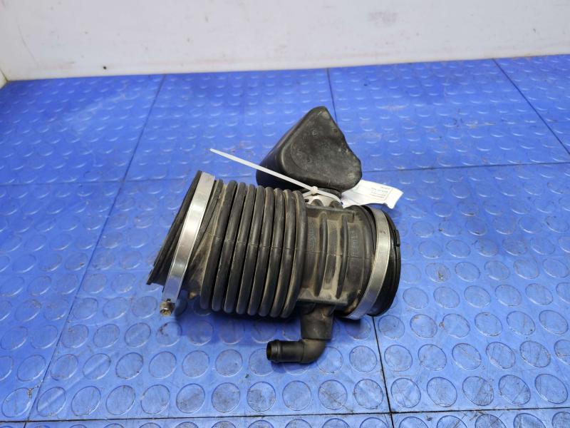 2016 Kia Sedona Air Intake Tube/Resonator