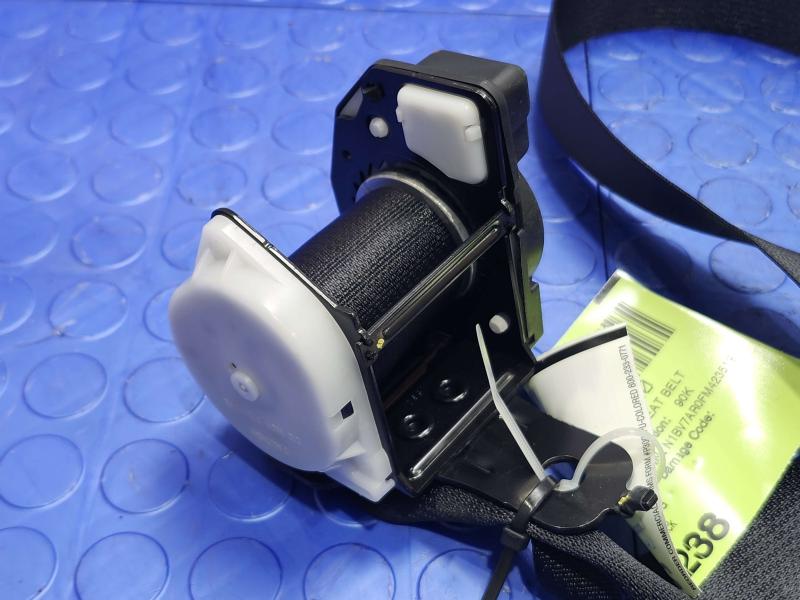 2015 Infiniti Q50 Rear Seat Belt