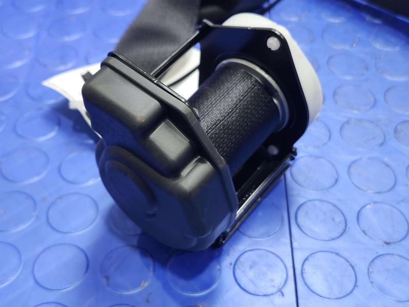 2015 Infiniti Q50 Rear Seat Belt