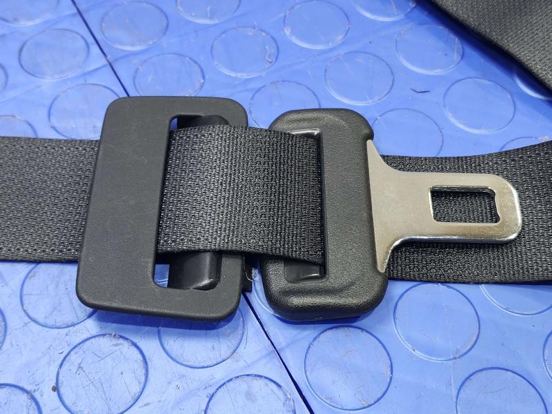 2015 Infiniti Q50 Rear Seat Belt