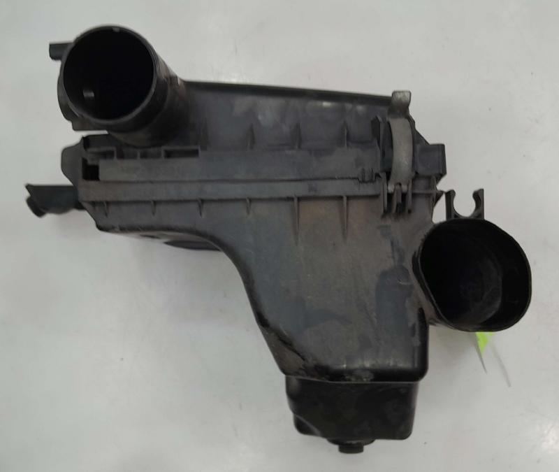 2010 - 2015 Toyota Prius 1.8L Air Cleaner Box Assembly OEM 1770037261