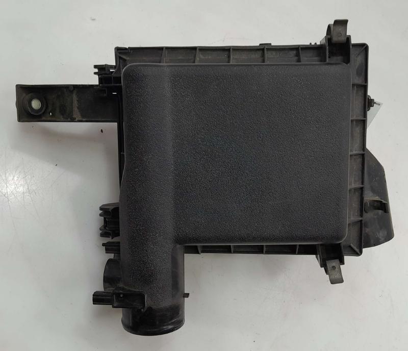 2010 - 2015 Toyota Prius 1.8L Air Cleaner Box Assembly OEM 1770037261