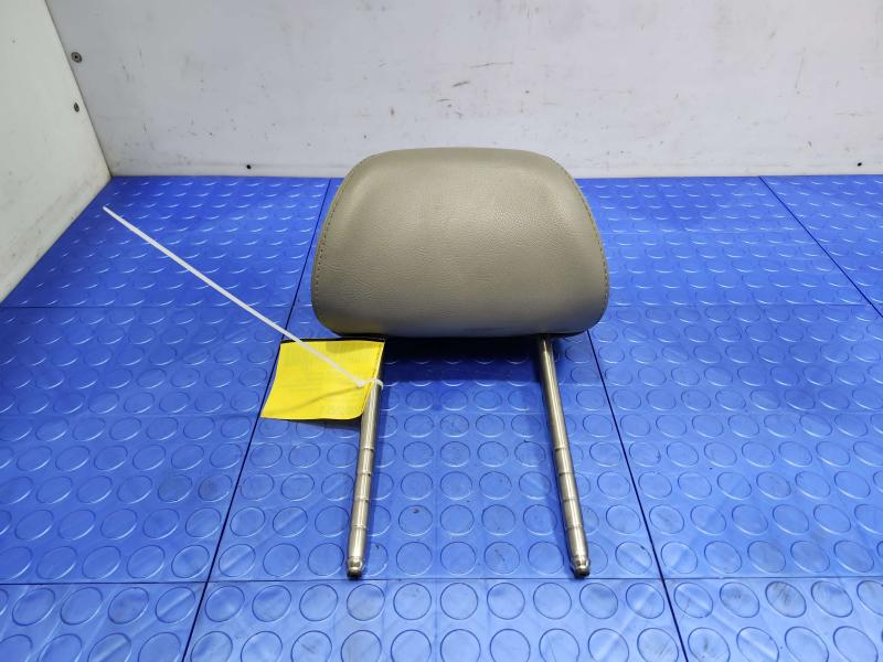 2005 Volkswagen Jetta Headrest