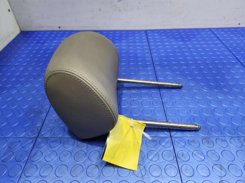 2005 Volkswagen Jetta Headrest