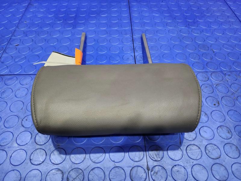 2014 Chevrolet Silverado 1500 Headrest