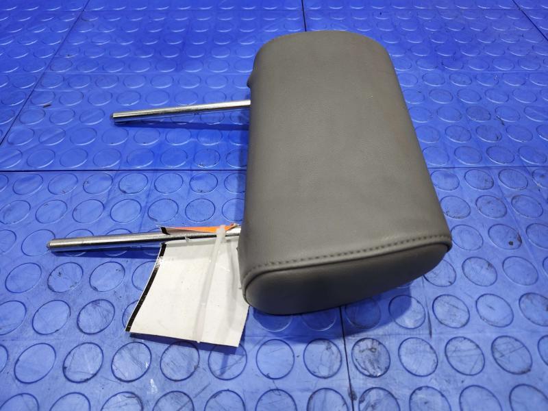 2014 Chevrolet Silverado 1500 Headrest