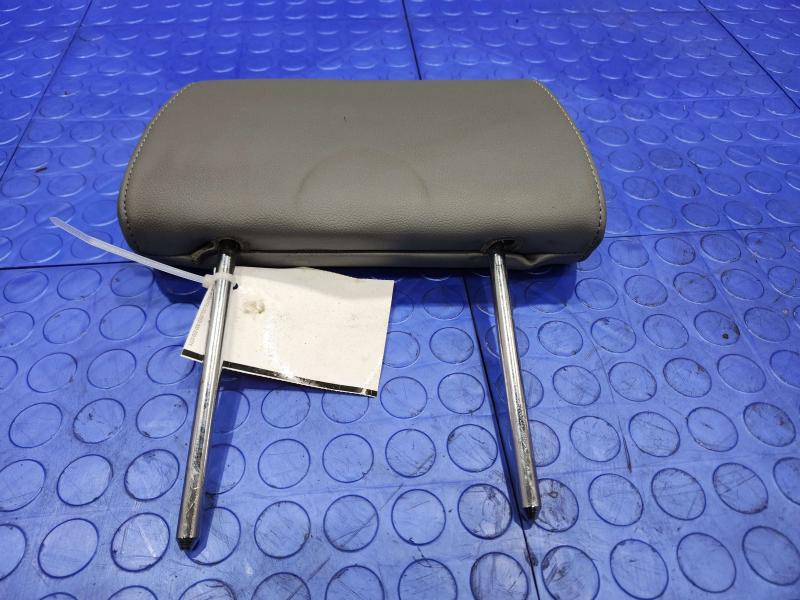 2014 Chevrolet Silverado 1500 Headrest