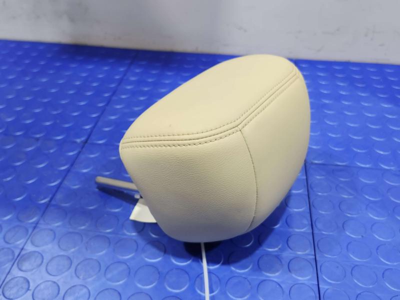 2015 Nissan Murano Headrest