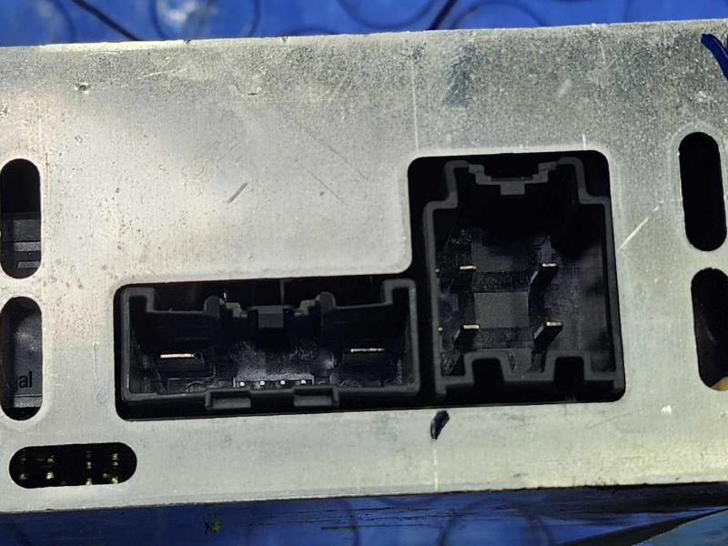 2015 Ford F-150 Converter/Inverter/Charger