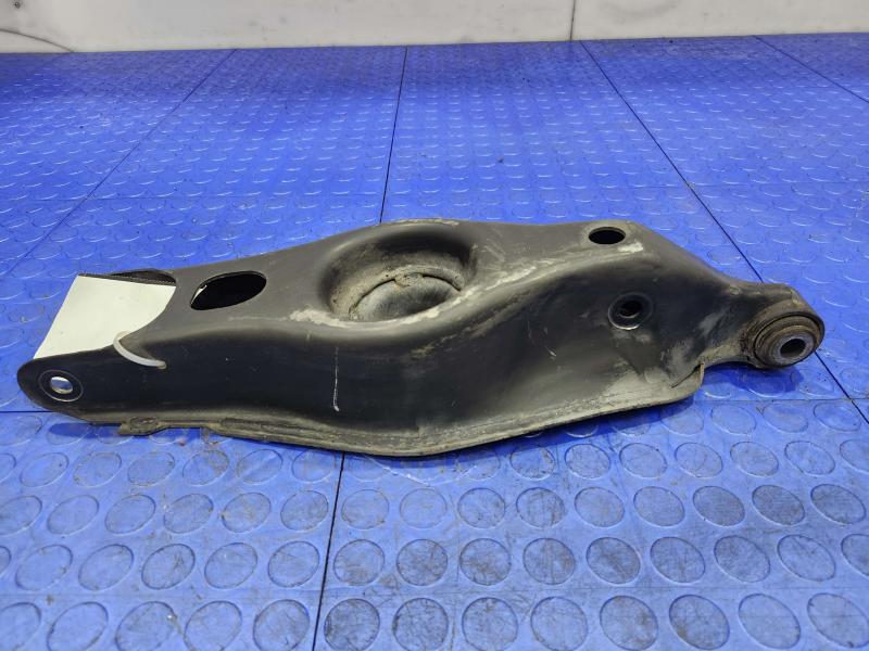 2013 Chrysler 300 Lower Control Arm Rr