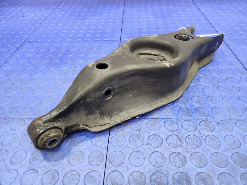 2013 Chrysler 300 Lower Control Arm Rr