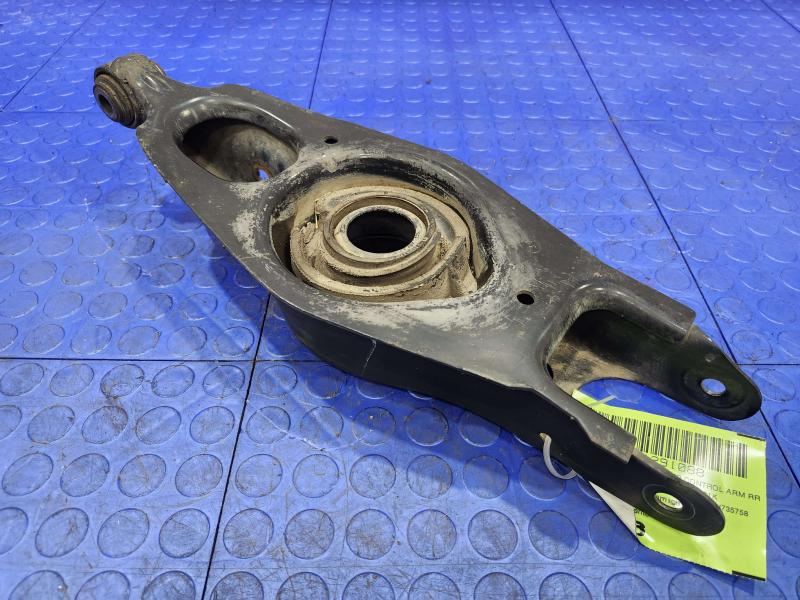 2013 Chrysler 300 Lower Control Arm Rr