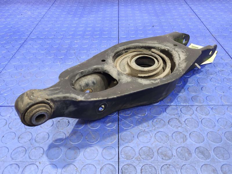 2013 Chrysler 300 Lower Control Arm Rr