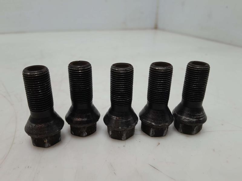 2018 BMW 430i Lug Nuts