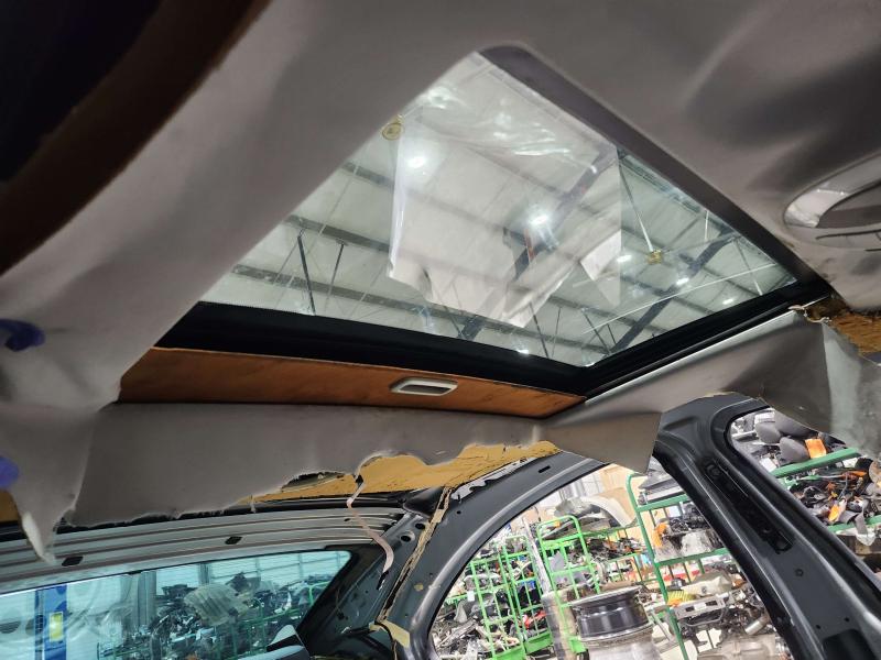 2006 Mercedes CLS-Class Roof Glass (Glass Only)