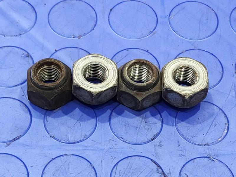 2014 Nissan Versa Lug Nuts