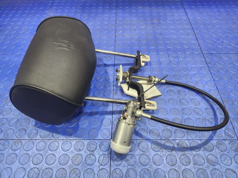 2011 Maserati Quattroporte Headrest