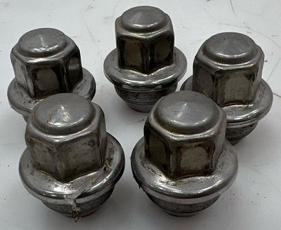 2013 Ford C-MAX Lug Nuts