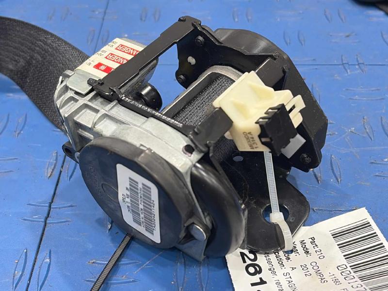 2012 Jeep Compass Front Seat Belt