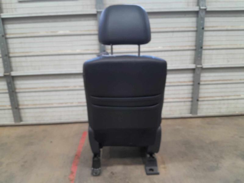 2019 Nissan Titan Front Seat