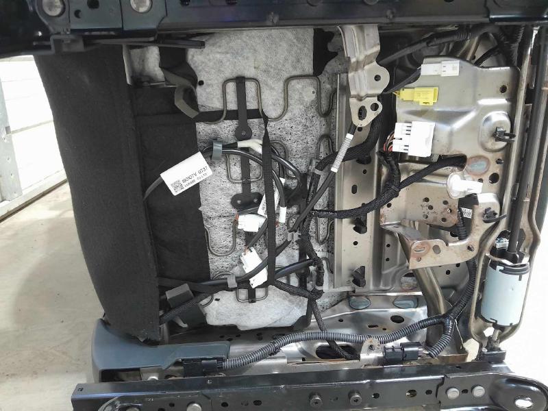 2019 Nissan Titan Front Seat