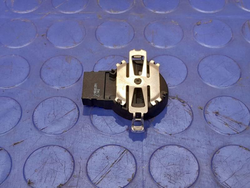 2017-2023 GMC Acadia Humidity and Windshield Temperature Sensor OEM 39005091