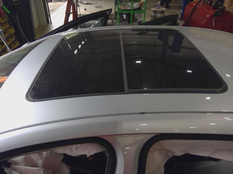 2017-2019 Buick Lacrosse Dual Panel Sunroof Glass Assembly with Frame OEM 84117735 26257930 26257929 26235040