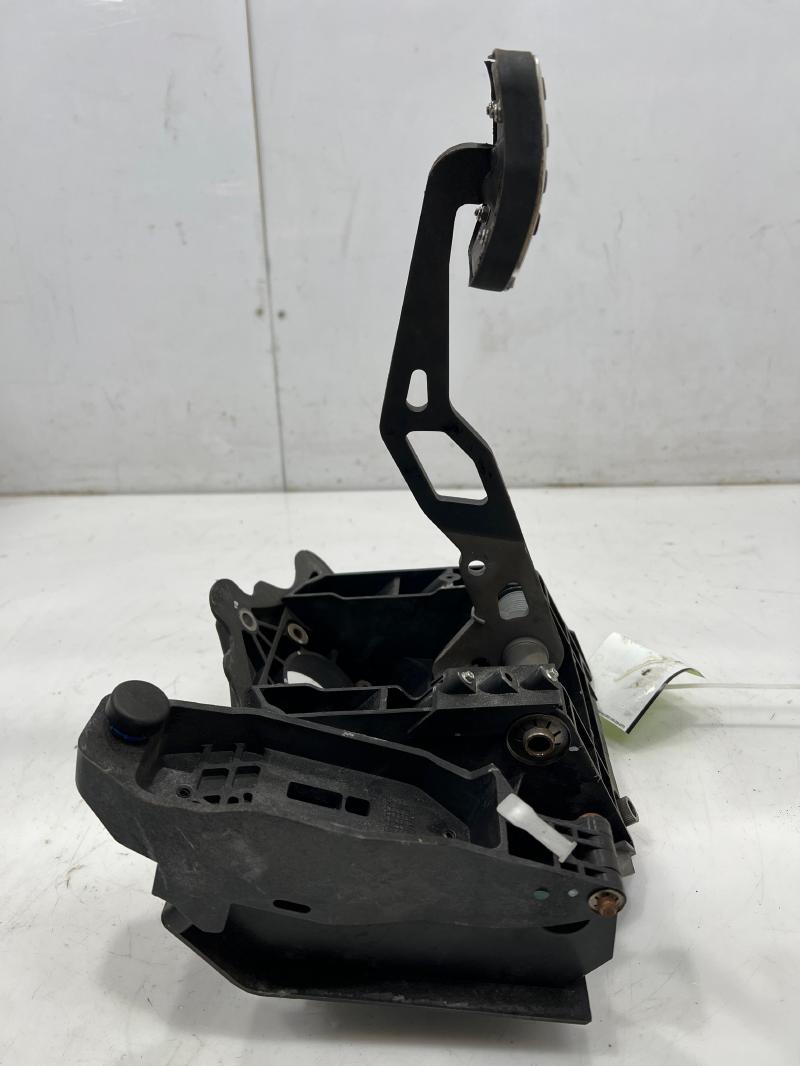 2008 Jaguar XKR Brake Pedal Assembly OEM 6W83-2467-A