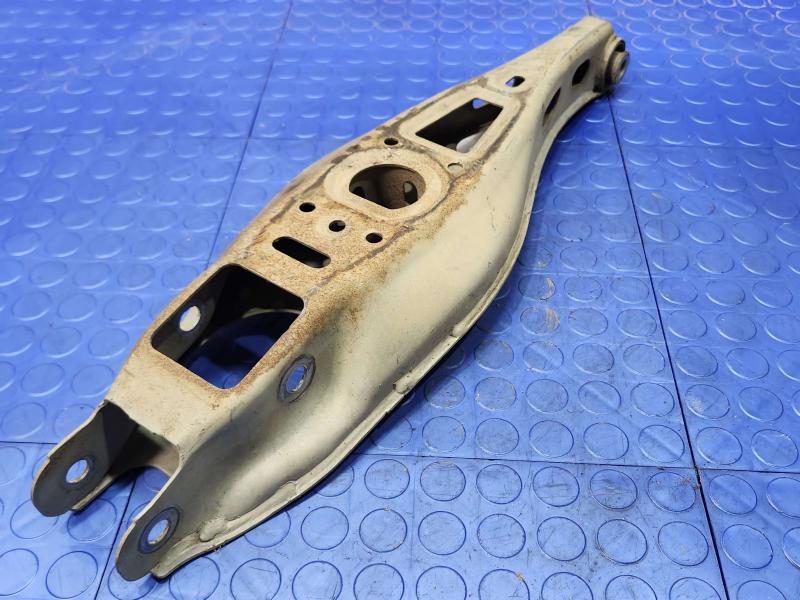 2019 GMC Terrain Lower Control Arm Rr