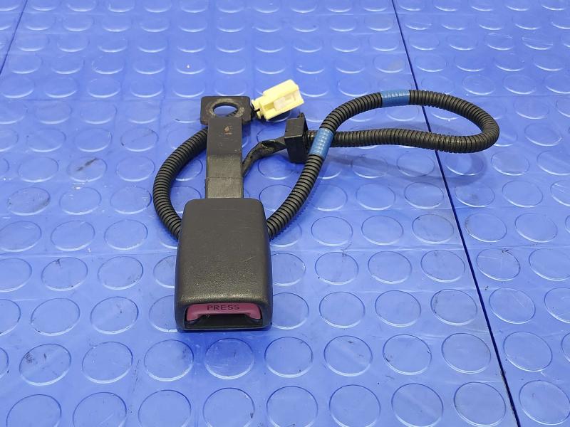 2011 Subaru Forester Front Seat Belt