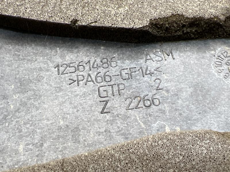1999 Chevrolet Silverado 1500 Engine Cover