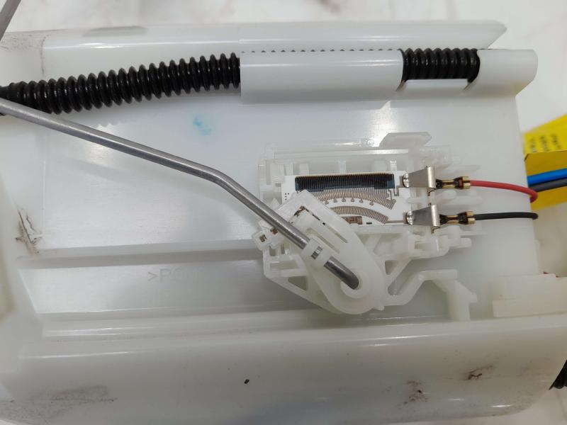 2019 - 2023 Subaru Forester Fuel Pump Assembly OEM 42021FL040