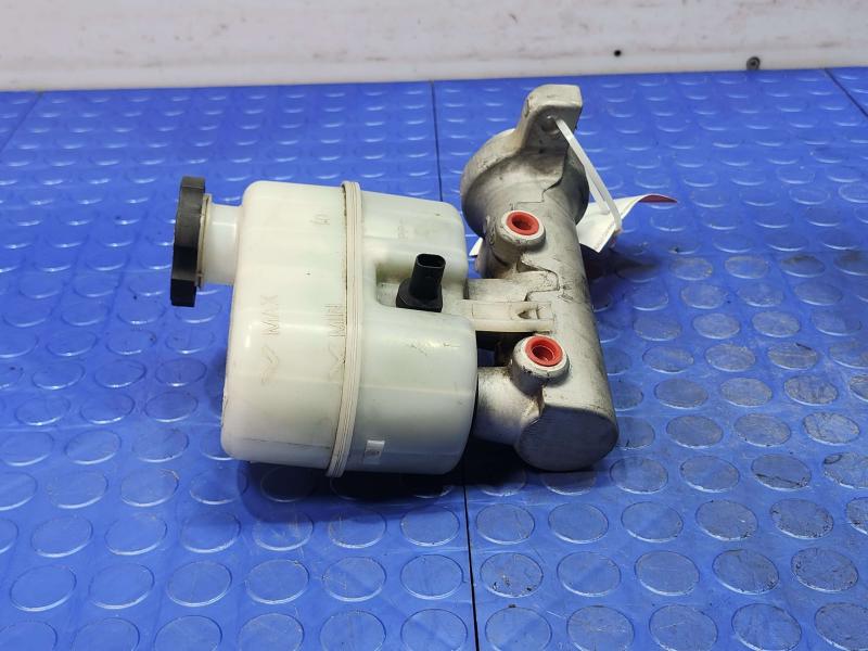 2016 Chevrolet Silverado 1500 Master Cylinder