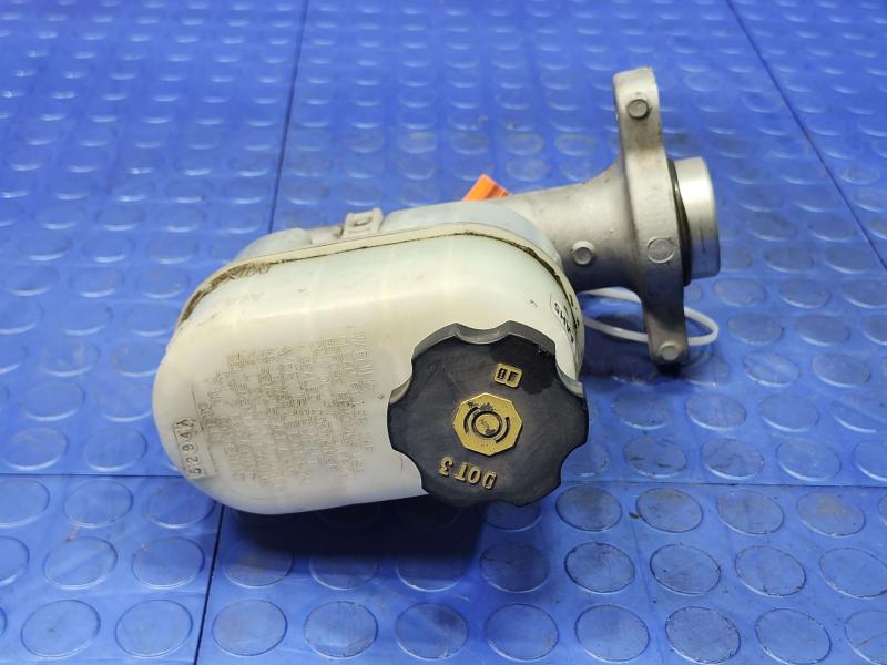 2016 Chevrolet Silverado 1500 Master Cylinder