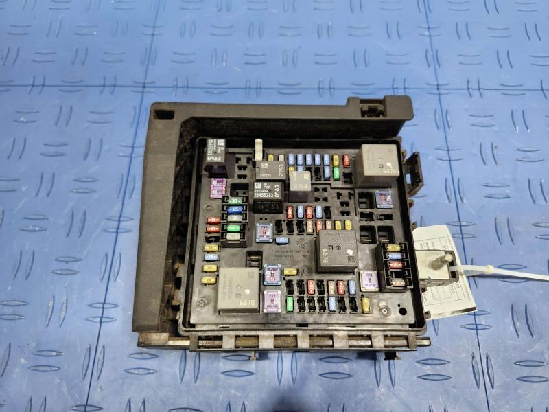 2017 GMC Acadia Engine Fuse Box