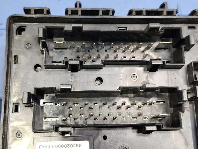 2017 GMC Acadia OEM Engine Fuse Box Relay Junction Block Genuine 84003373