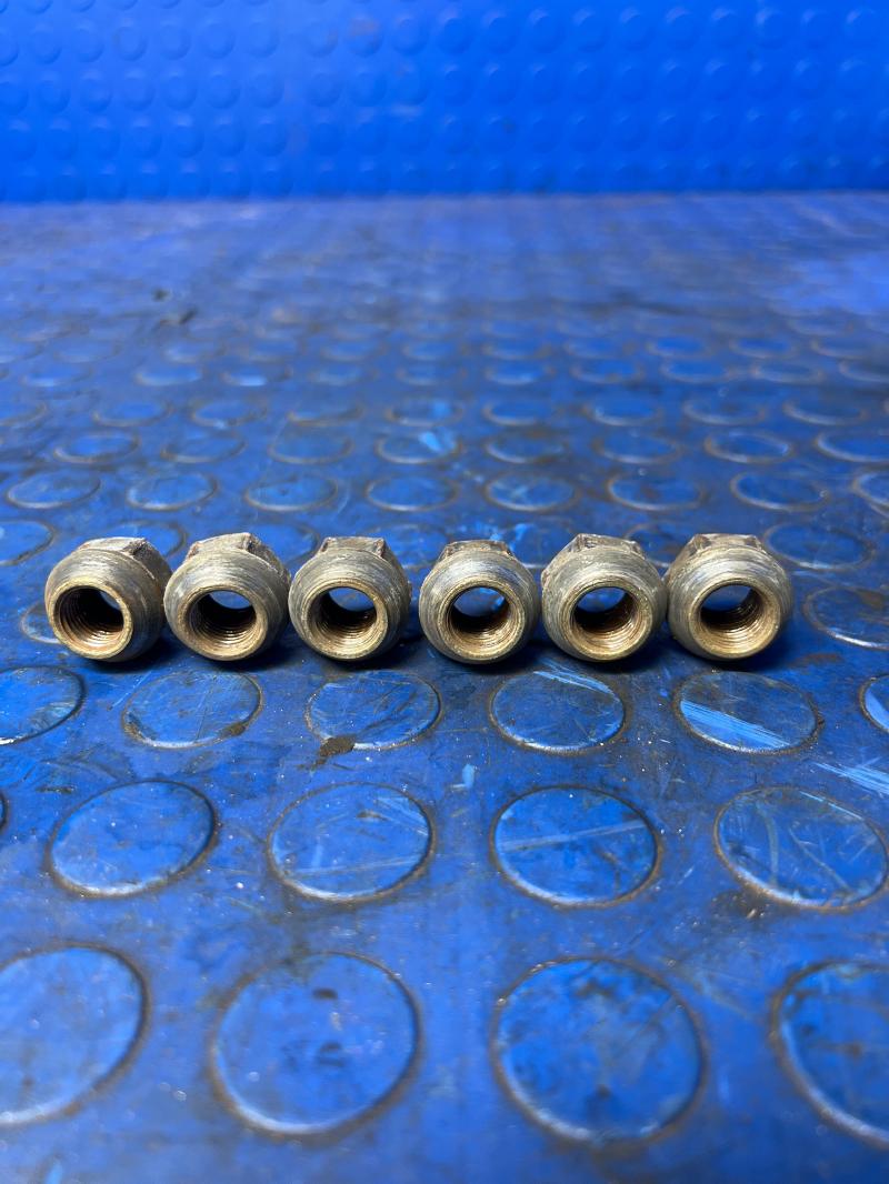 2000 GMC Sierra 1500 Lug Nuts