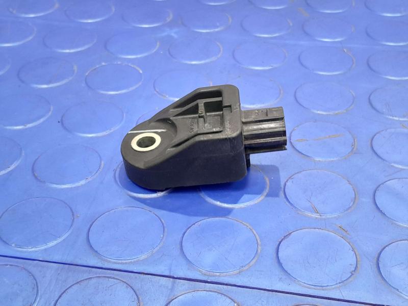 2010-2011 Toyota Prius Front Crash Impact Sensor Genuine OEM 89173-75010
