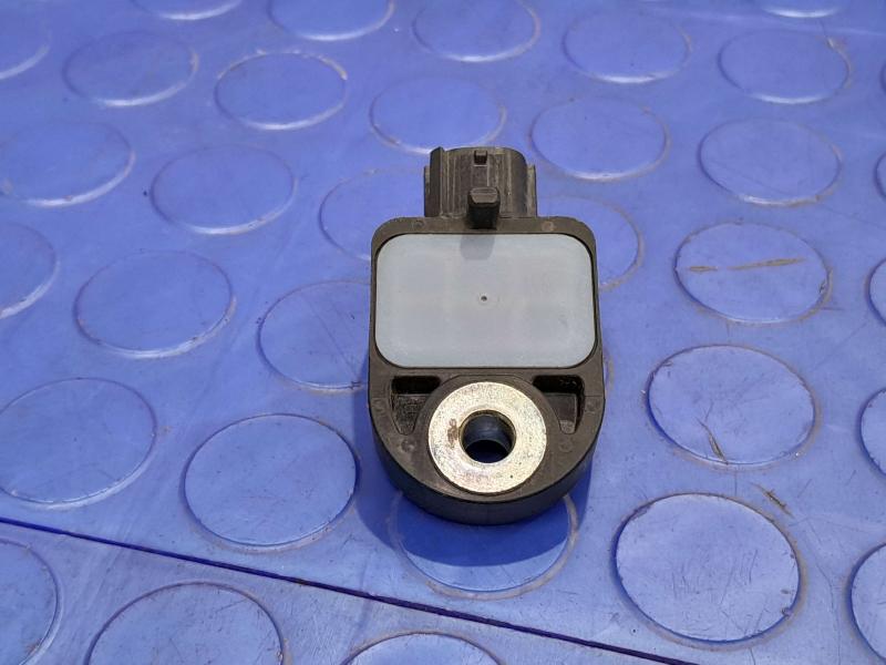 2010-2011 Toyota Prius Front Crash Impact Sensor Genuine OEM 89173-75010