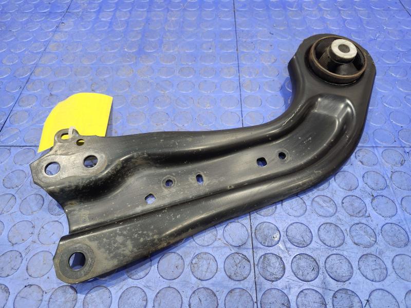 2017 Toyota Prius Lower Control Arm Rr