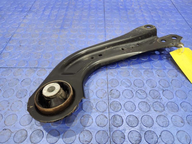 2017 Toyota Prius Lower Control Arm Rr